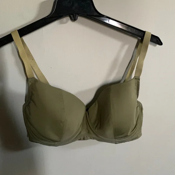Change bra - Picture 1 of 6